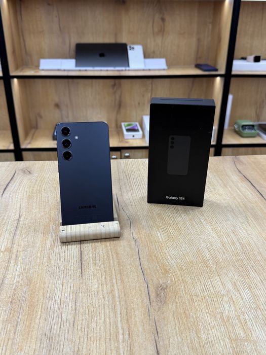 Телефон Samsung S 24 128 gb black
