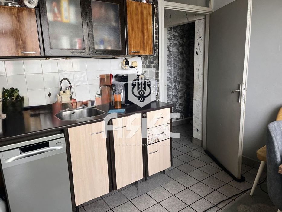 Продава се Тристаен апартамент в София, Обеля 1 - 88 кв.м за 1043 €/кв.м - Снимка #4