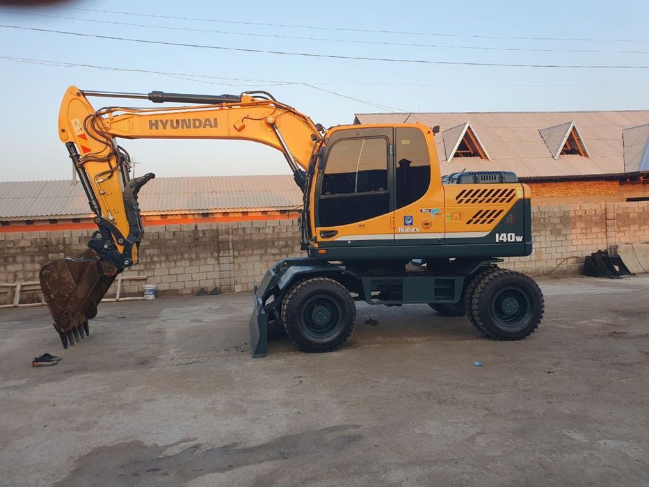 Ekskavator xizmati (katlavan koʻvlash)(gidramolt biton bizish)