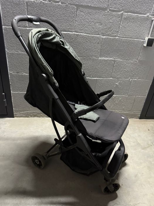 Детская коляска.