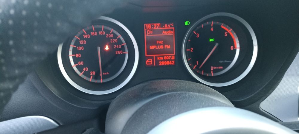 Vând Alfa Romeo 159