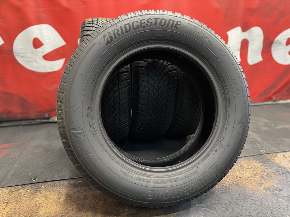 225 65 17, Зимни гуми, Bridgestone BlizzakLM005, 4 броя