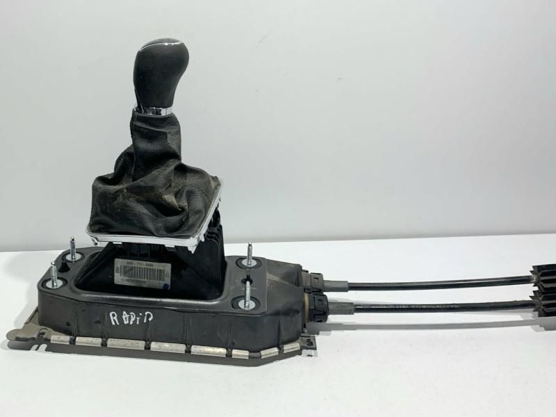 Timonerie cutie manuala cu nuca Skoda Rapid 1.6 tdi CAYC 5JA711049A