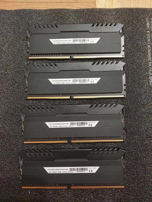 16GB 3400Mhz CL16 - Corsair Vengance LED налични общо (4x8GB) DDR4