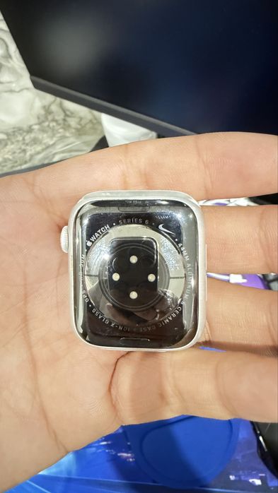 Продам Apple Watch 6 series - 44mm / Эпл вотч 6