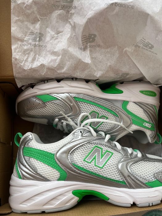 Продам new balance 530