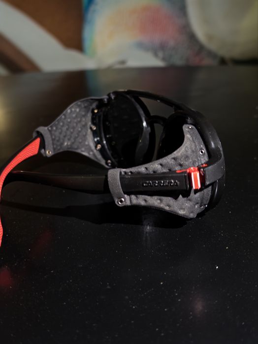 Продавам Очила CARRERA