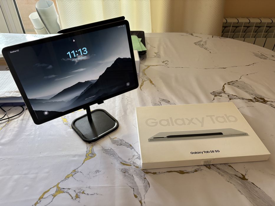 Samsung galaxy tab s8 (5G)