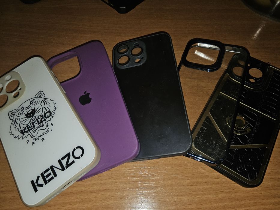 Чехлы на Айфон 13 про