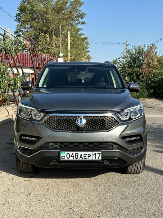 АвтомобильREXTON