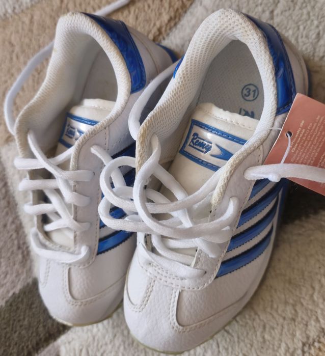 Adidași băieți, mărimea 31