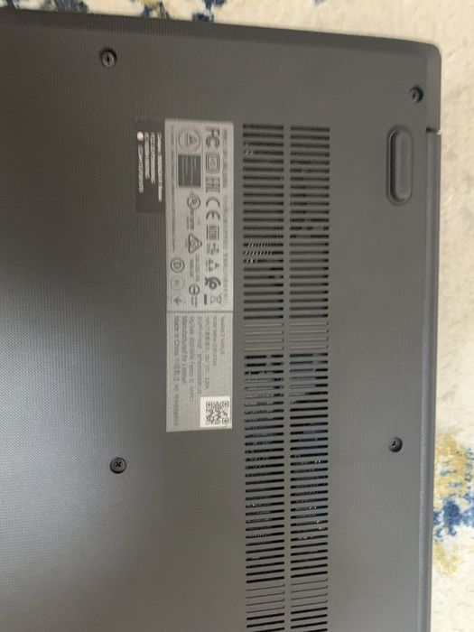 Lenovo IdeaPad 3 14IML05