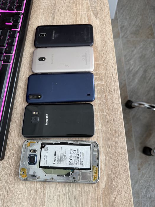 Lot 5 telefoane Samsung de piese