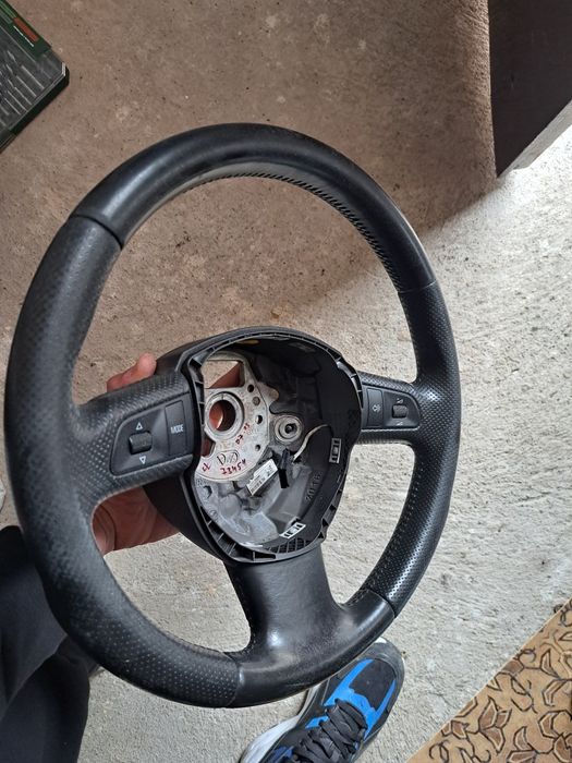 Волан ауди а4 б7-б8