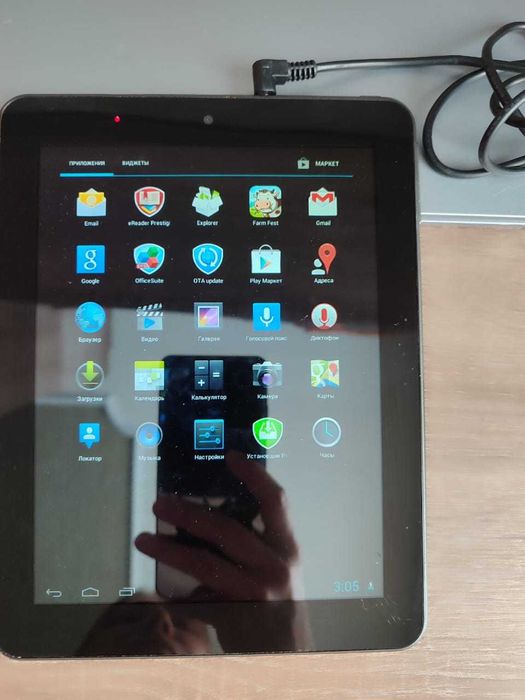 Планшет Prestigio отдам за 8000