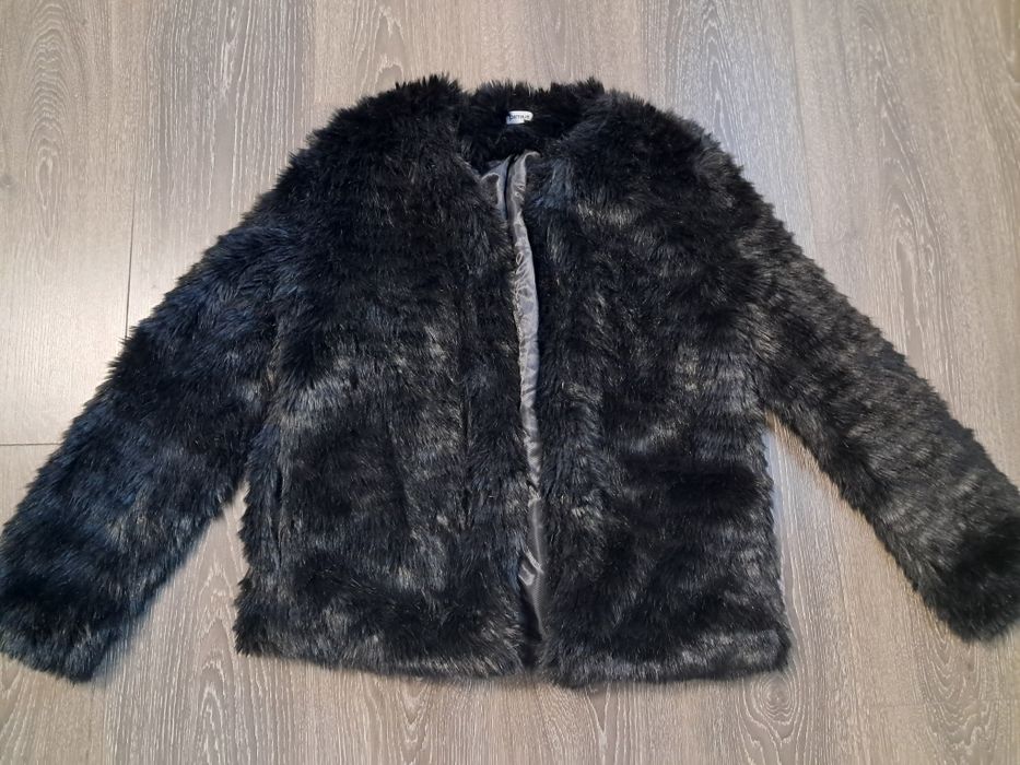 Blana dama negru.