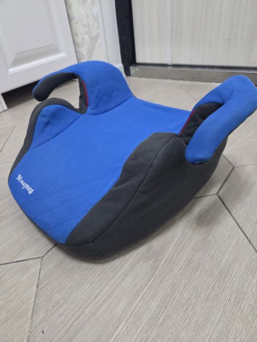 Бустер-автокресло