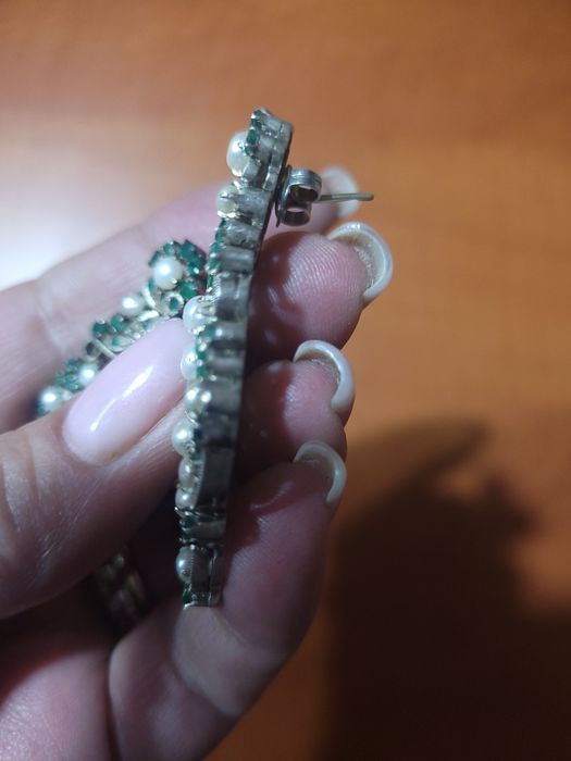 Cercei argint smaralde