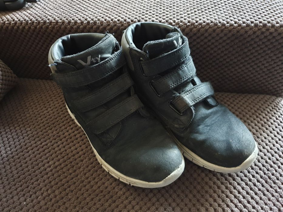 Детски боти 31 номер, за 10 лв.