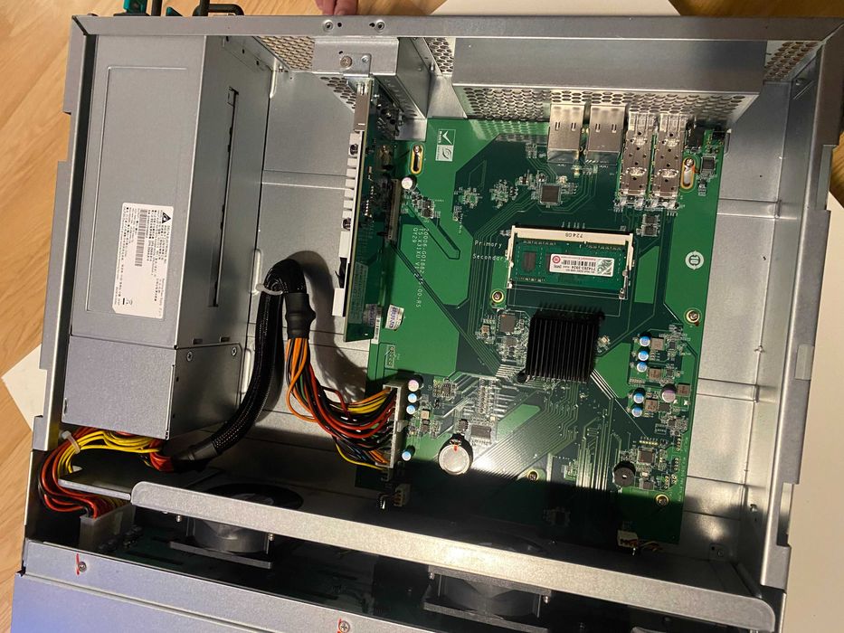 Мрежов сторидж масив QNAP TS-831XU-RP