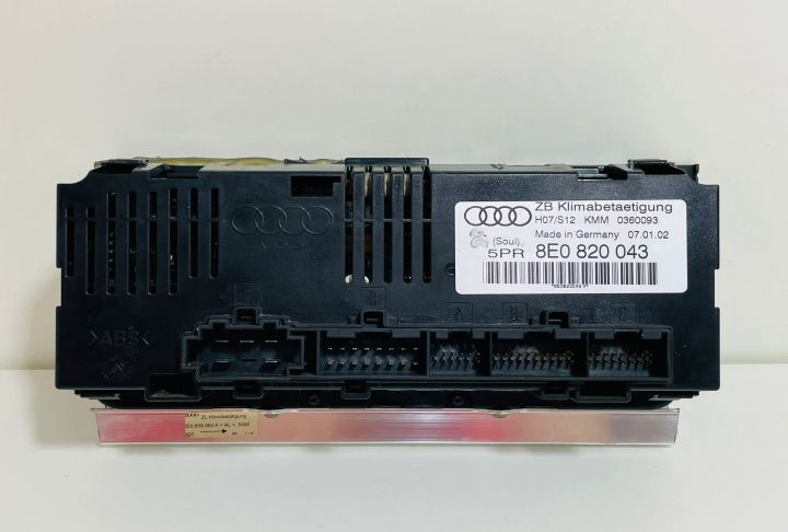 Panou climatronic AC 8E0820043 Audi A4 B6