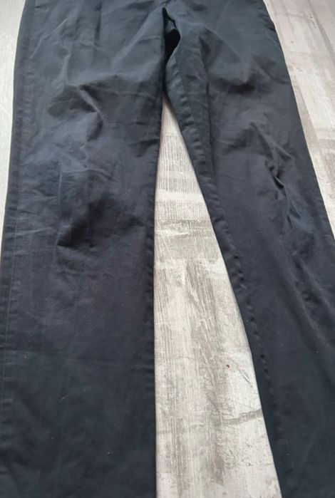 Vând pantaloni COS bărbați, M 90 lei