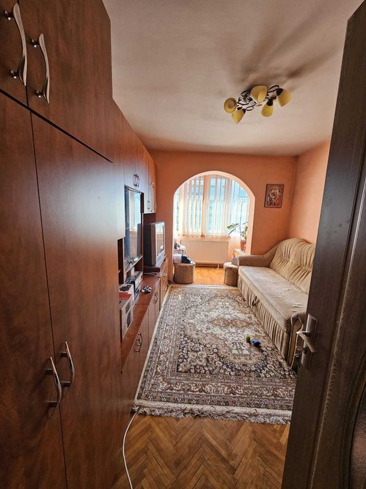 3 camere spațioase – lumină, confort și liniște