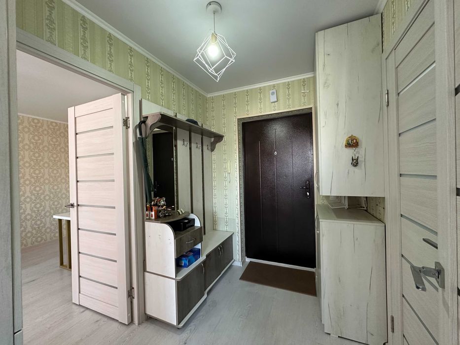 Продам 1 ком в мкр Аэропорт