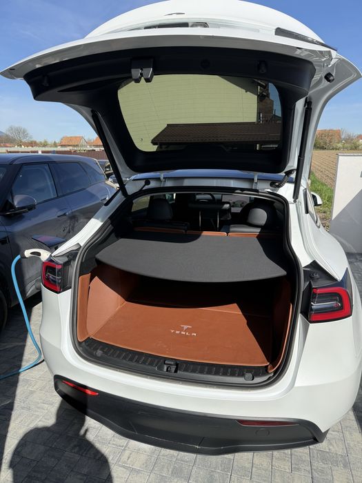 Vand tesla model Y 2023 LR AWD