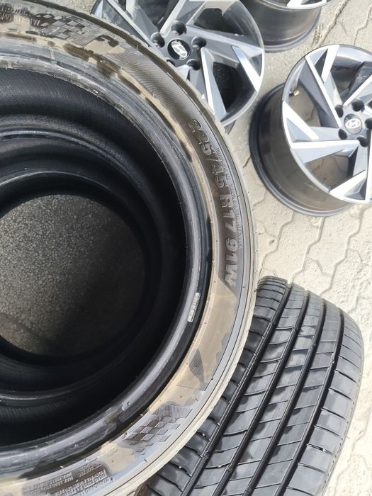 Продам шины 225/45 R17