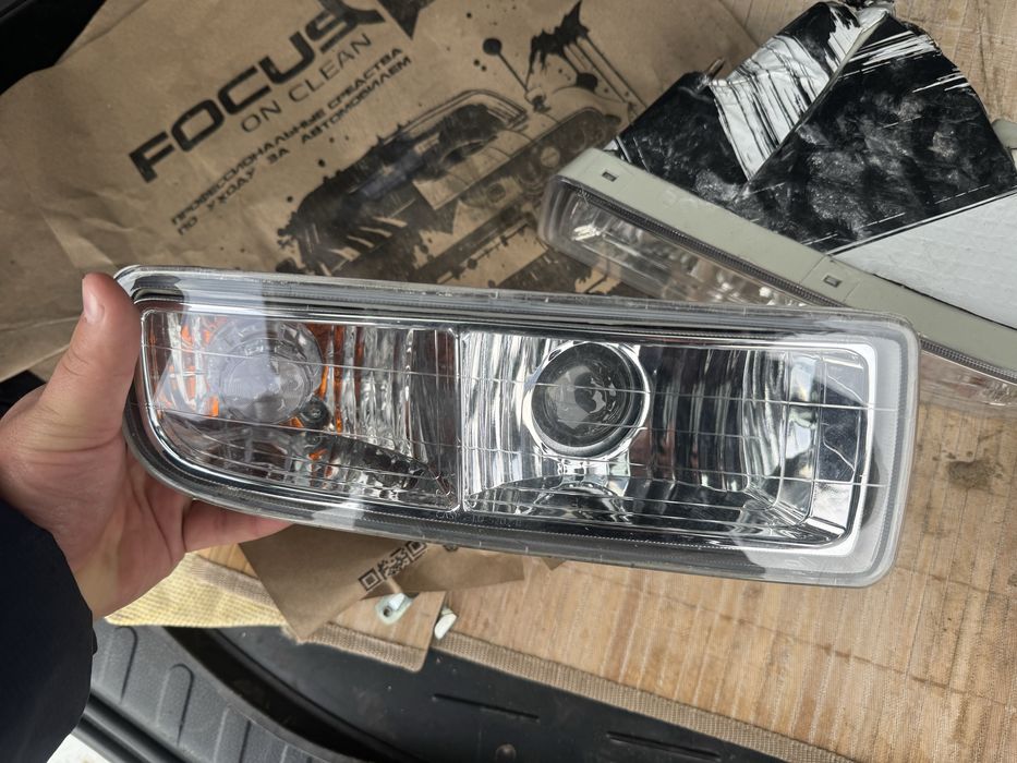 Лексус 470 фары комплект