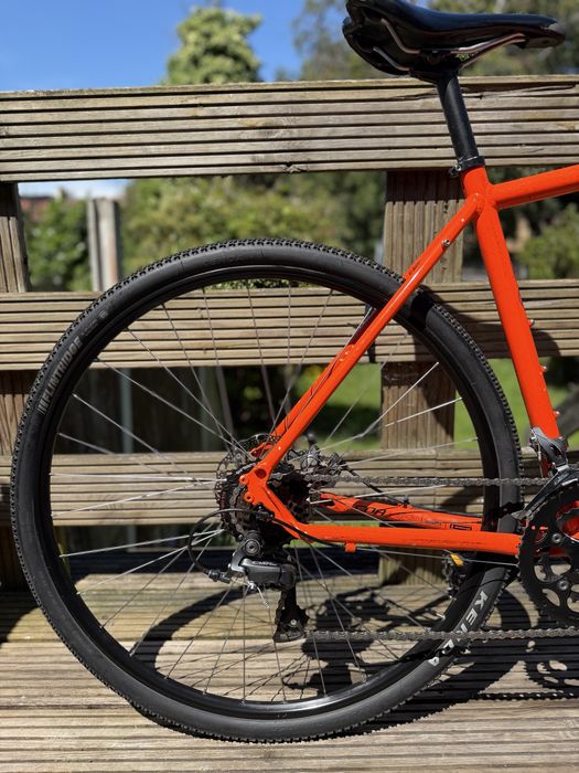 Genesis cad10 Gravel bike