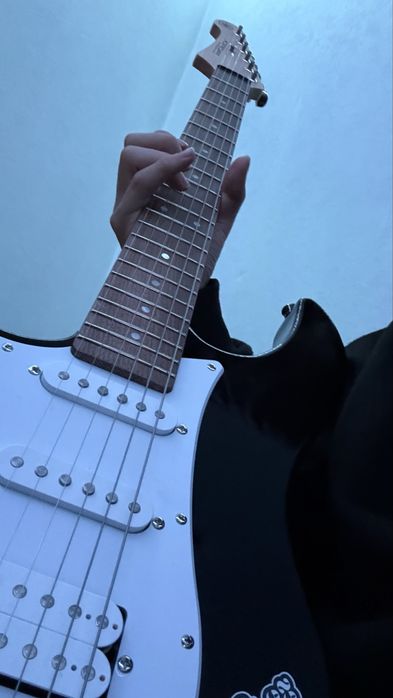 Электро гитара Fender Stratocaster HSS + Orange Crush12