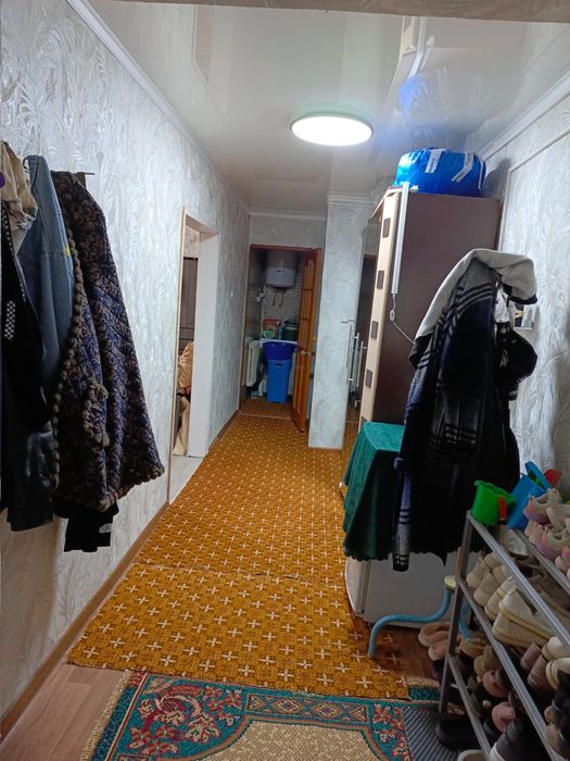 Продаётся трёхкомнатная квартира.