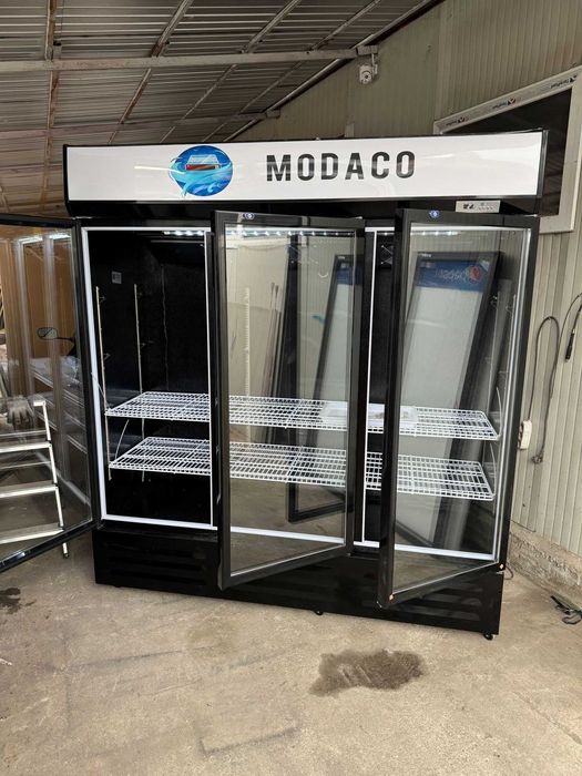 Vitrină frigorifică MODACO 3 uși 180x56x200
