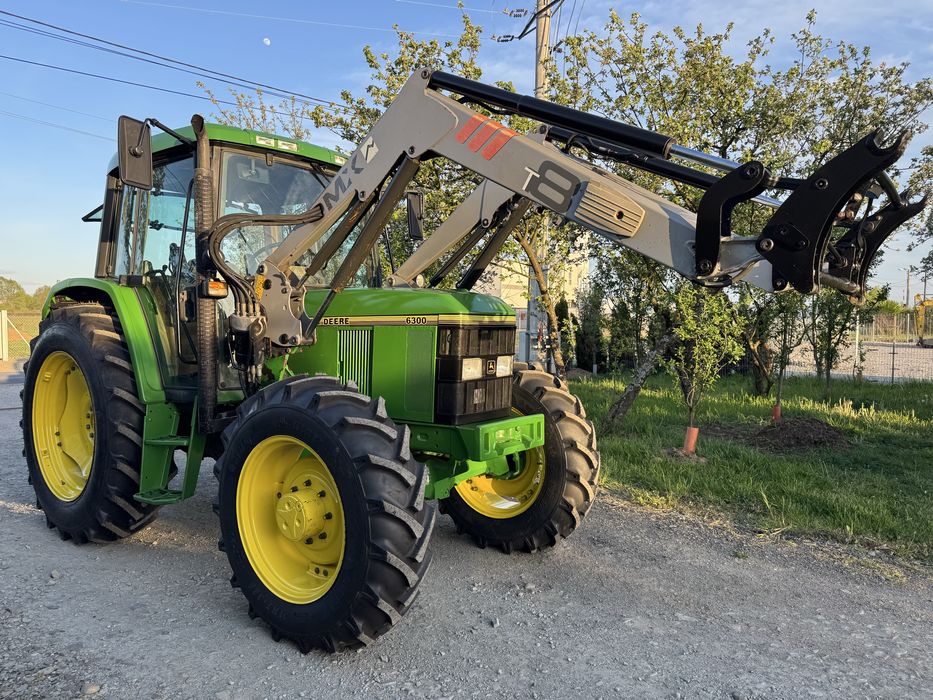 Tractor John Deere 6300 Cu Încărcător Frontal