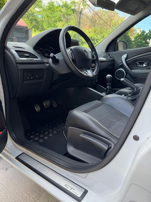 Vând Renault Megane GT Line Proprietar ,Variante,Bonus :4 roti iarna c