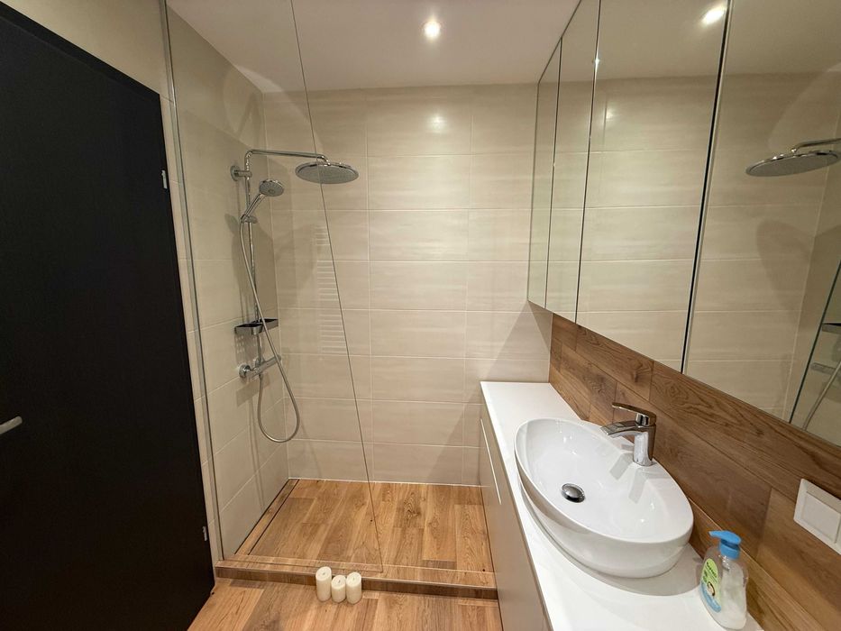 Дава се под наем Тристаен апартамент в София, Младост 4 - 100 кв.м за 1000 € - Снимка #13