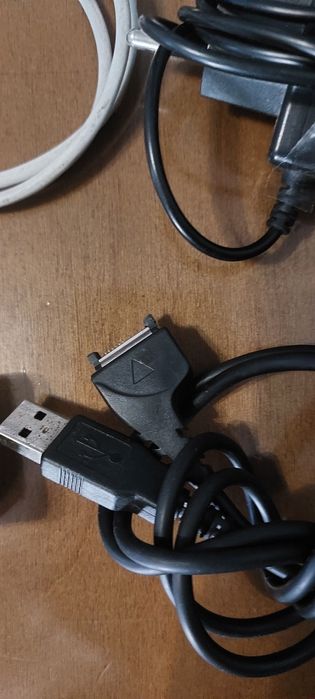 Продам адаптеры, зарядные устройства