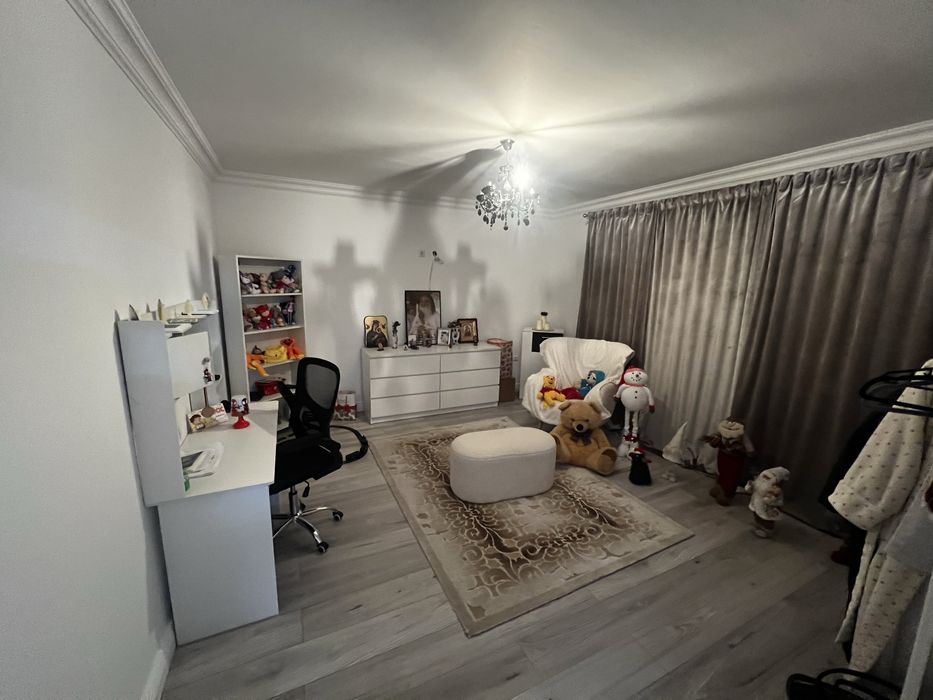 Inchiriez Apartament cu 2 camere