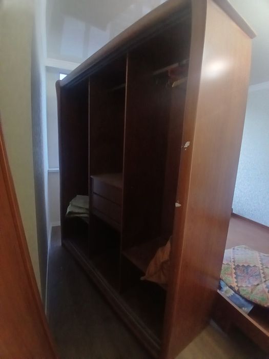 Продам спальный гарнитур