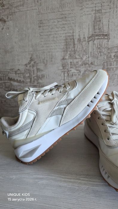 Оригинальные кроссы Reebok