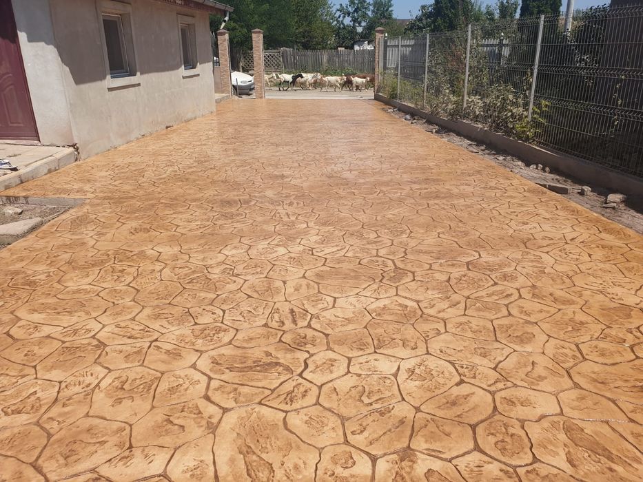 Beton amprentat 150 lei m p2 cu toate materialele incluse