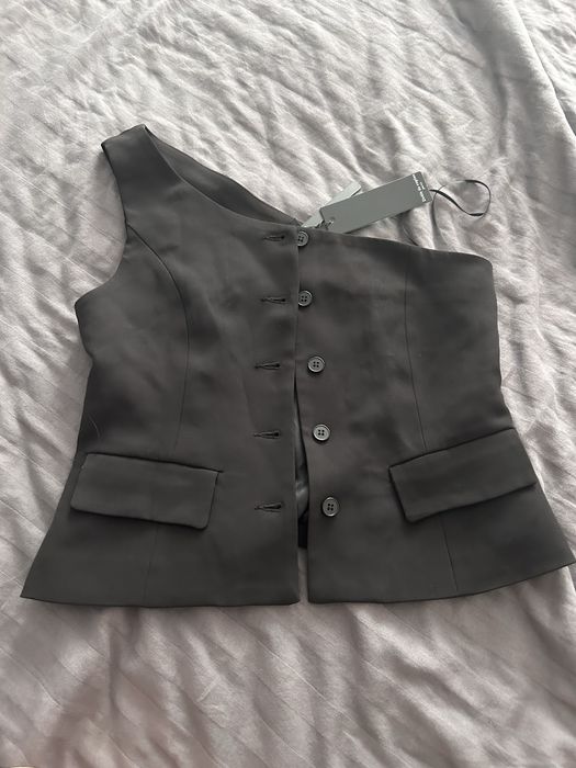 Елек с едно рамо