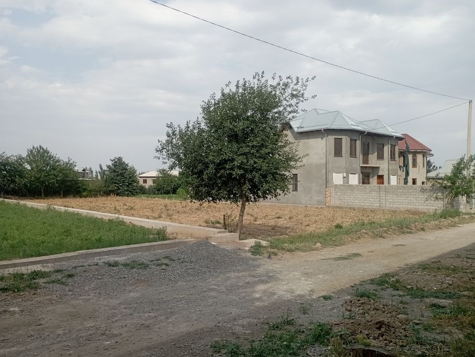 Ер 10 сотик сотилади