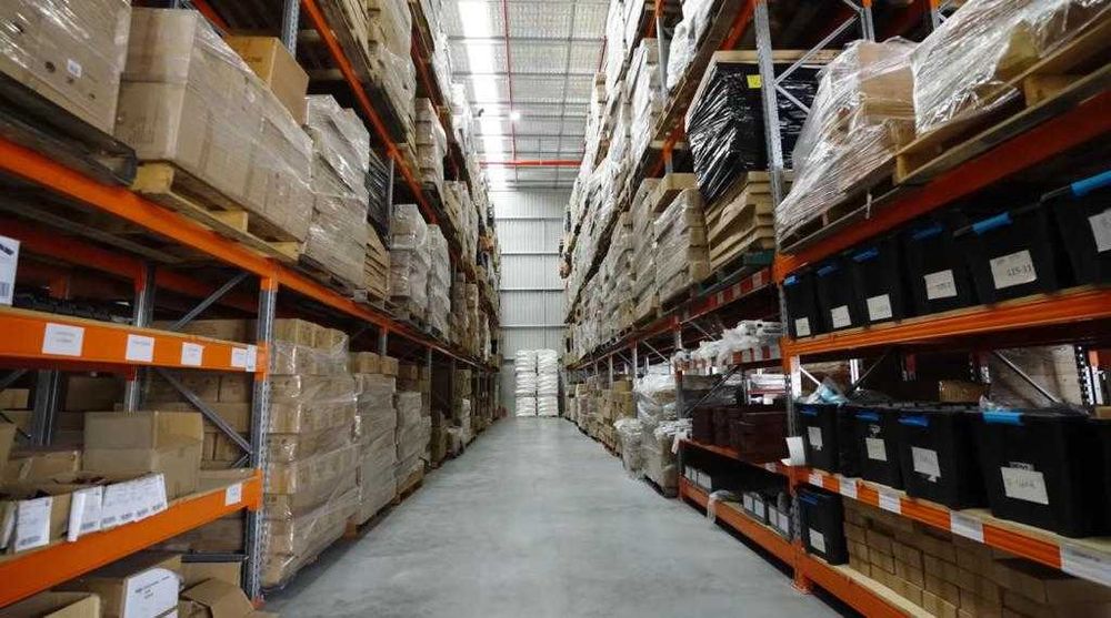 inchiriem/ For Rent Hale Depozitare