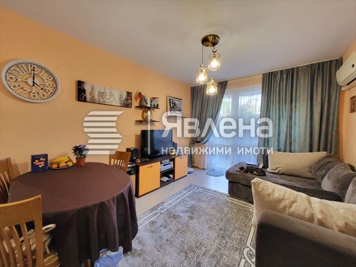 Тристаен апартамент в Слънчев  Бряг.