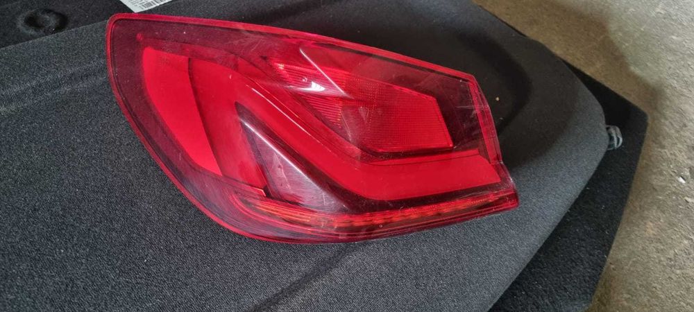 Stop lampa tripla aripa stanga dreapta BMW seria 1 F40