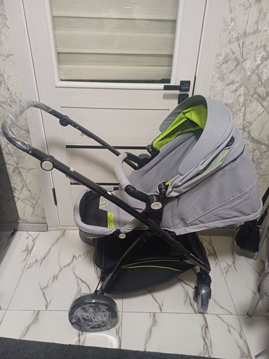 Продаётся фирменный коляска Pierre carden