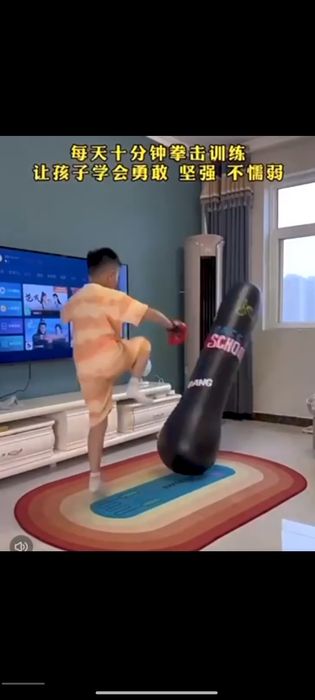 Bolalar va kattalar uchun havoli grusha

  Puflanadigan pol zarb halta